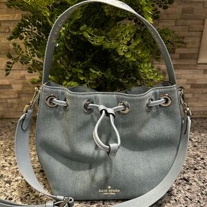 Kate Spade Blue Shoulder Bag Elegant and Versatile new with tags. Crossbody